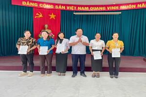 TRUNG TÂM Y TẾ KV BẾN TRE CÔNG BỐ QUYẾT ĐỊNH CỦA CẤP THẨM QUYỀN VỀ VIỆC ĐỔI TÊN TTYT THÀNH PHỐ BẾN TRE THÀNH TTYT KHU VỰC BẾN TRE